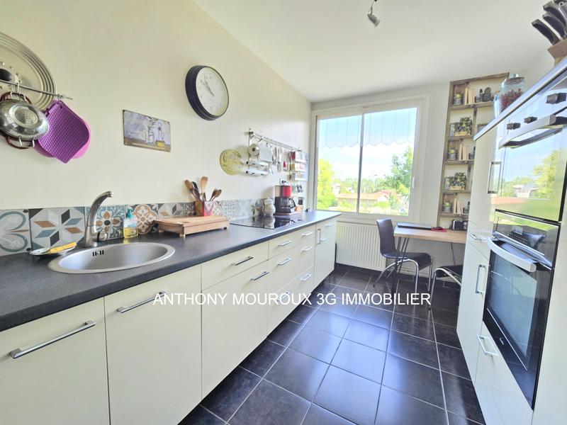 Maison - 195 m² - 9 pièces