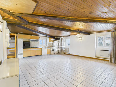 Appartement - 90 m² - 4 pièces