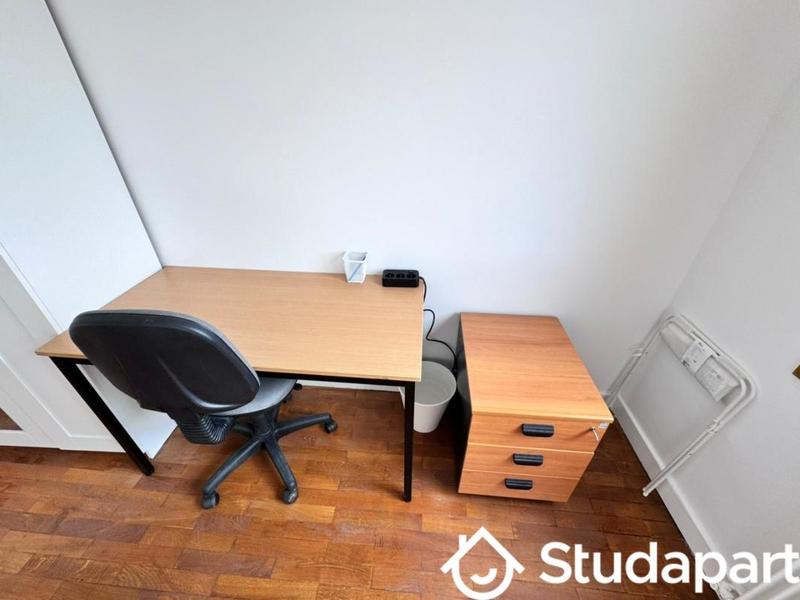 Chambre - 10 m² - 1 pièce