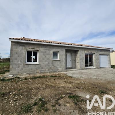 Maison - 97 m² - 4 pièces