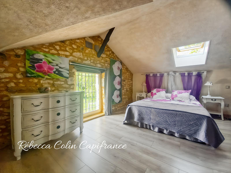 Maison - 225 m² - 8 pièces