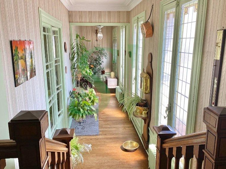 Propriété - 425 m² - 11 pièces