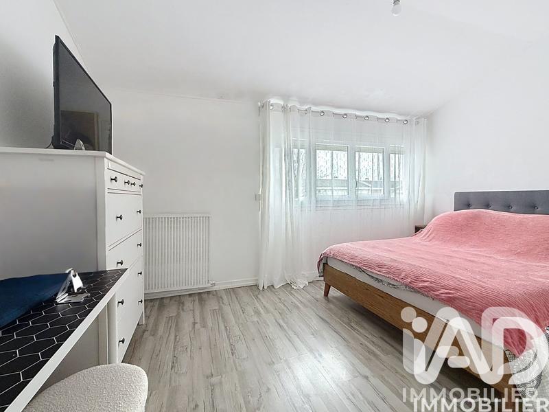 Maison - 99 m² - 5 pièces