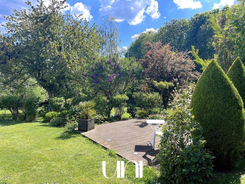 Maison - 400 m² - 7 pièces