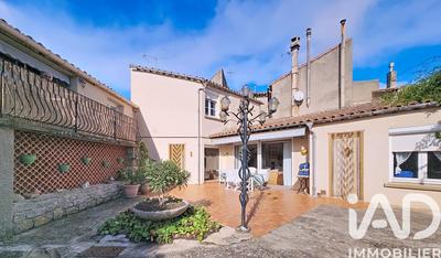 Maison - 228 m² - 8 pièces