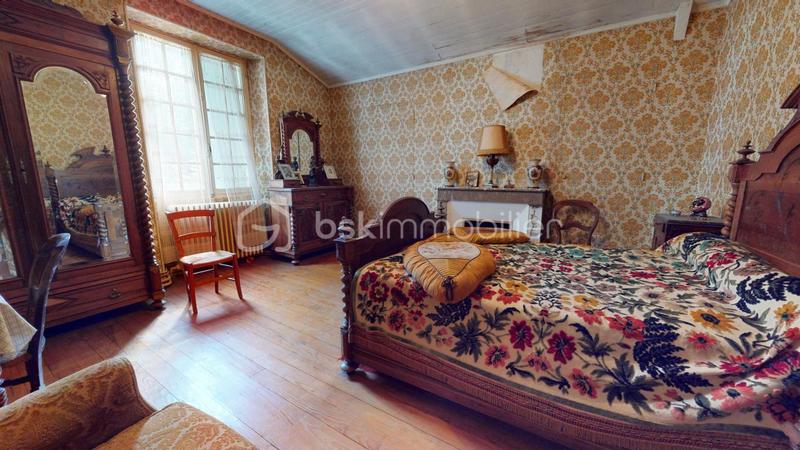 Château - 259 m² - 8 pièces