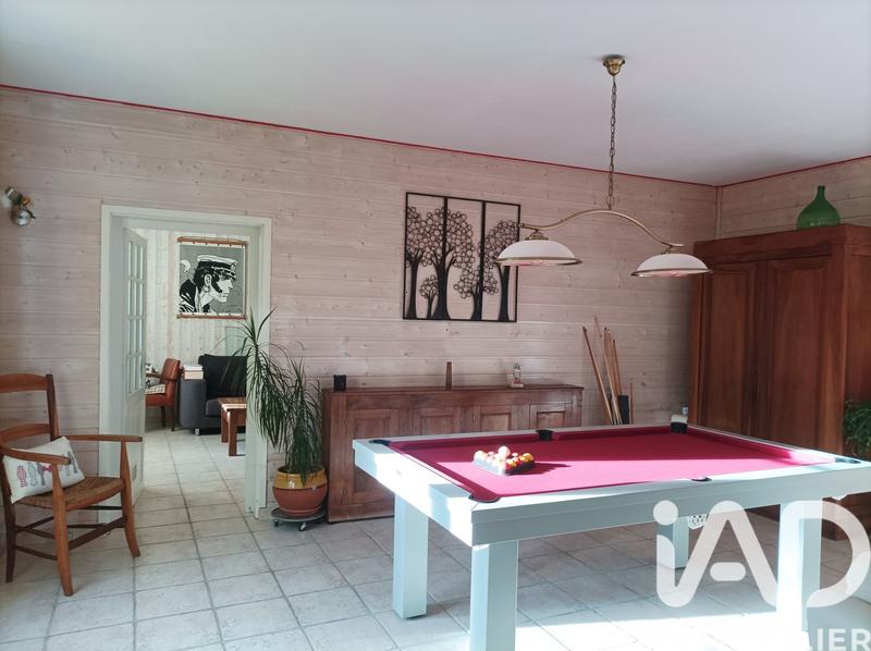 Maison - 220 m² - 8 pièces