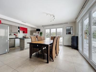 Maison - 145 m² - 7 pièces