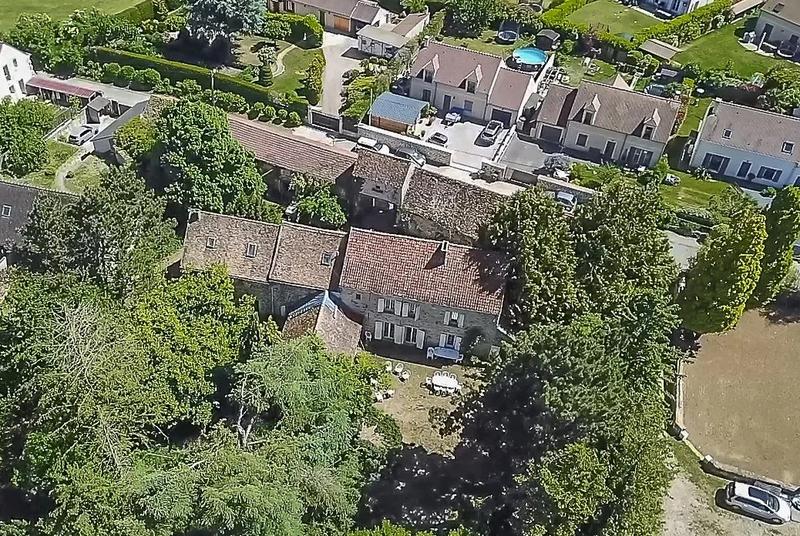 Maison - 383 m² - 17 pièces