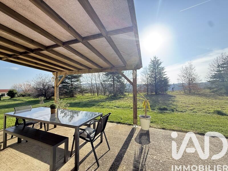Maison - 137 m² - 5 pièces