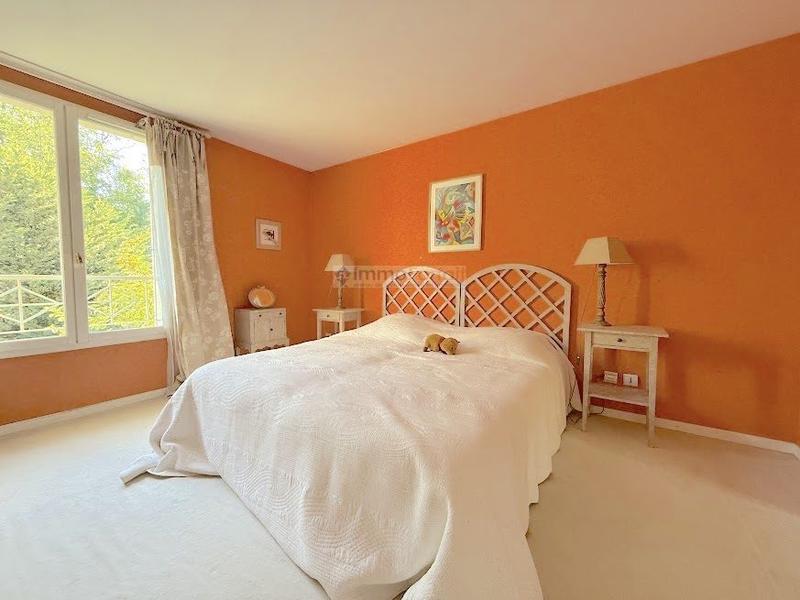 Maison - 180 m² - 7 pièces