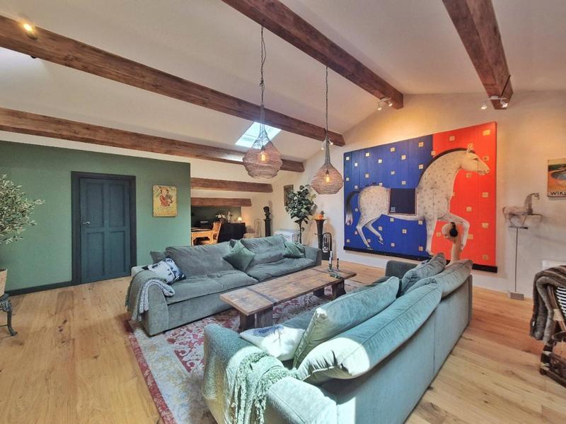 Maison - 180 m² - 6 pièces