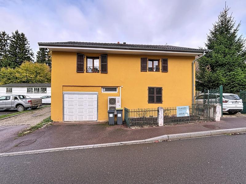 Maison - 99 m² - 5 pièces