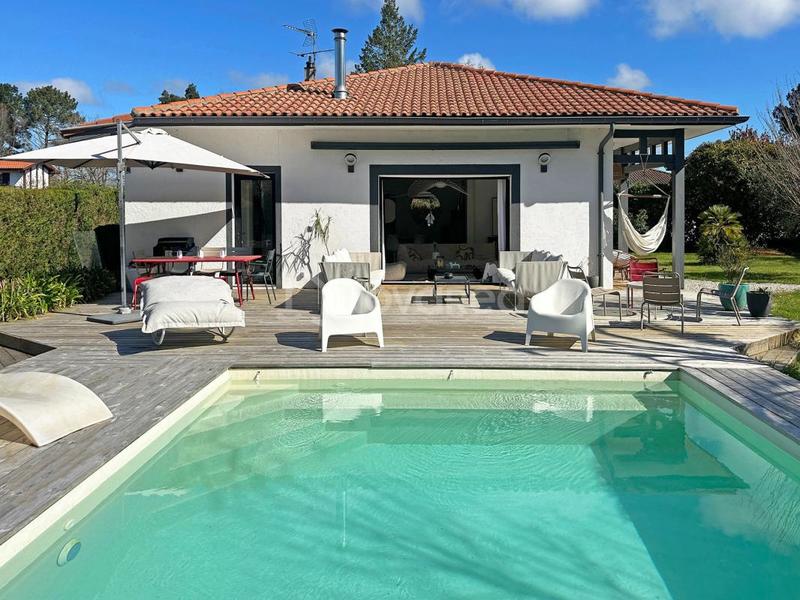 Maison - 140 m² - 5 pièces