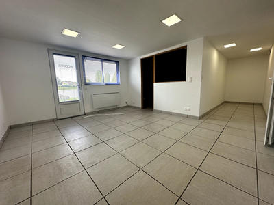 Local d'activité / Entrepôt - 207 m² - 4 pièces