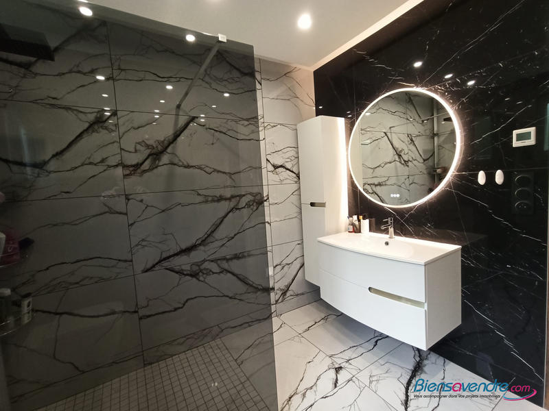 Maison traditionnelle - 100 m² - 5 pièces