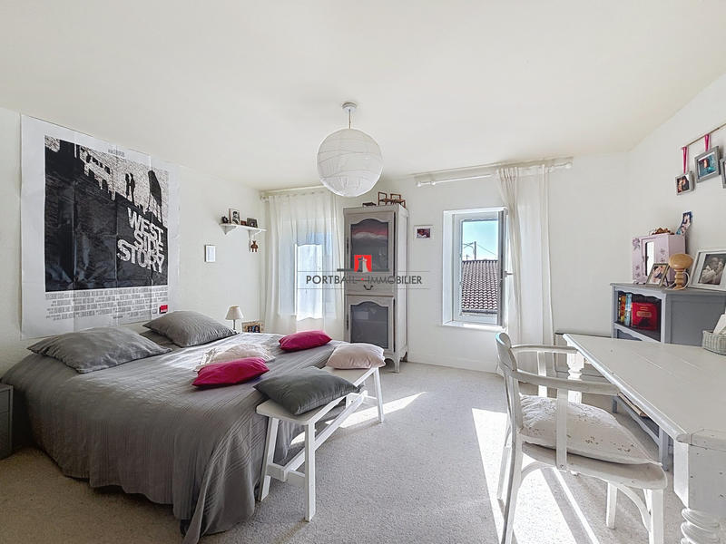 Maison - 180 m² - 6 pièces