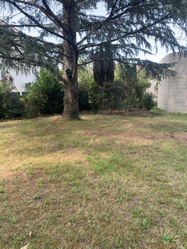 Terrain constructible - 557 m²