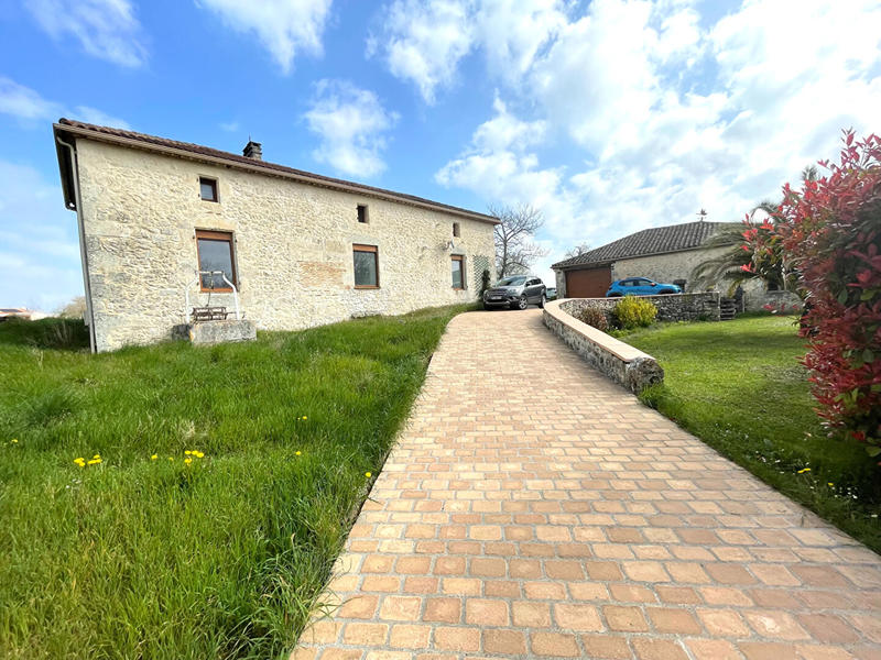 Maison - 321 m² - 9 pièces