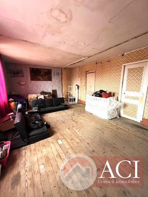 Maison - 211 m² - 7 pièces