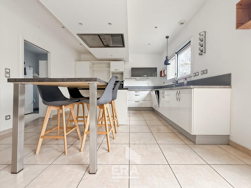 Maison - 174 m² - 7 pièces