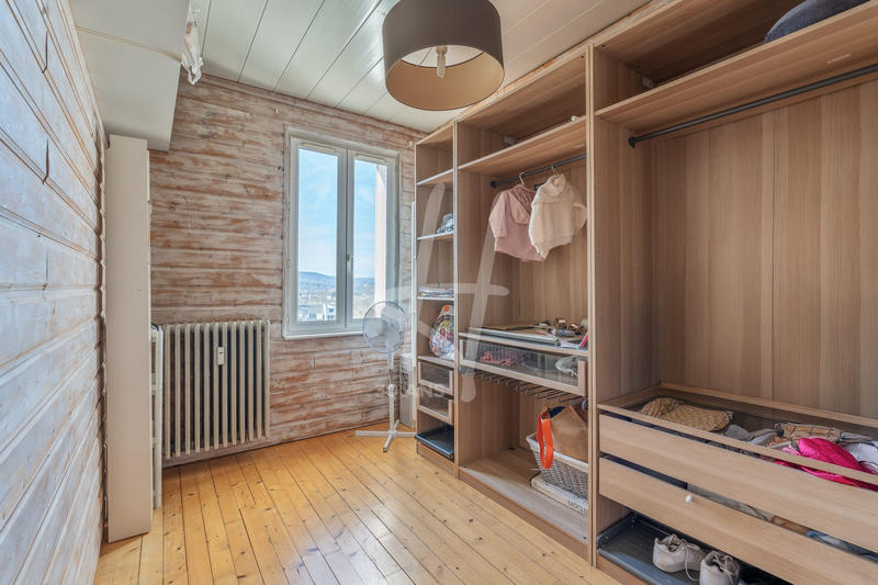 Appartement - 111 m² - 5 pièces