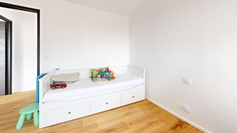 Maison - 170 m² - 6 pièces