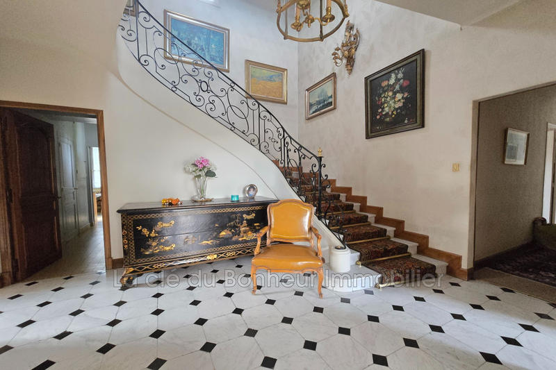 Demeure - 255 m² - 7 pièces