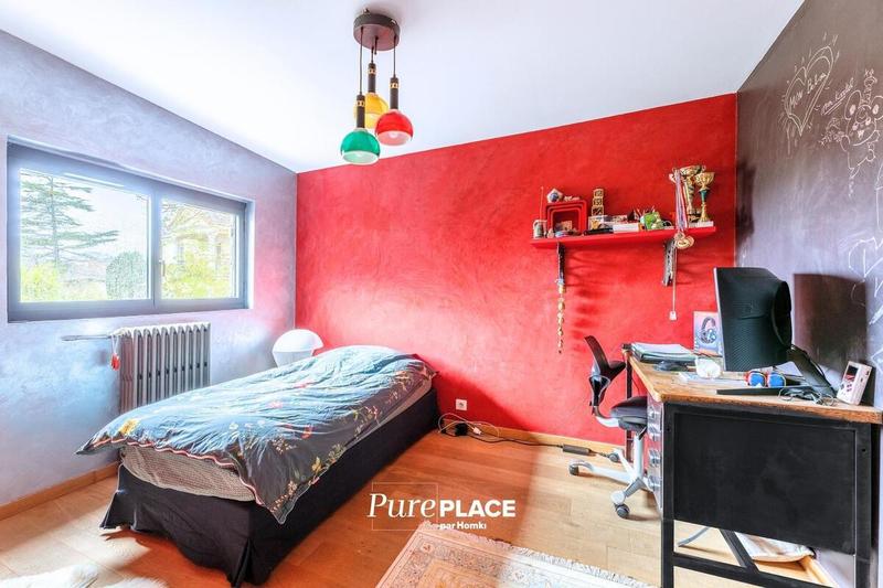 Maison - 350 m² - 10 pièces