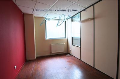 Local commercial - 215 m² - 1 pièce