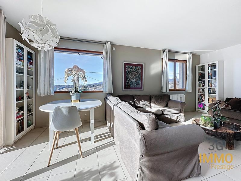 Maison - 102 m² - 7 pièces