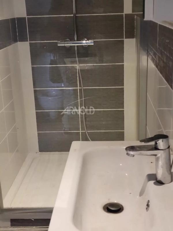 Entrepôt - 110 m² - 2 pièces