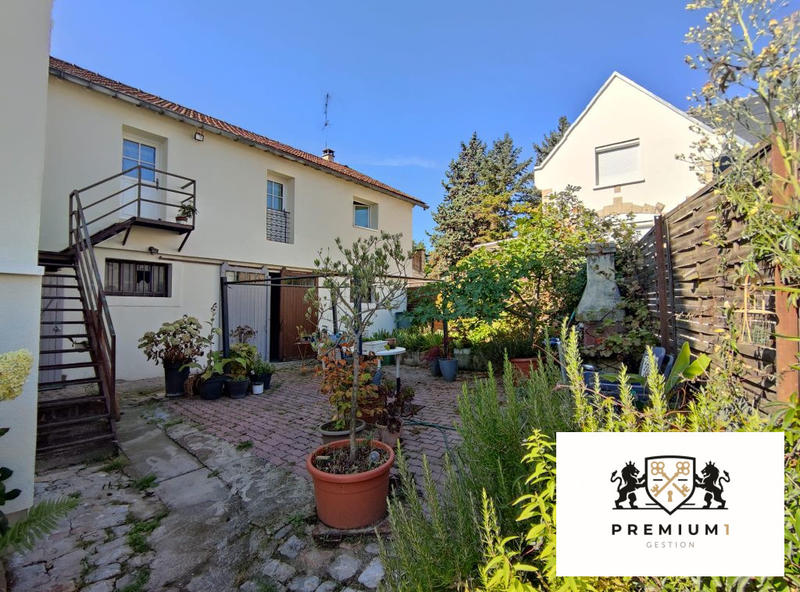 Maison - 200 m² - 6 pièces