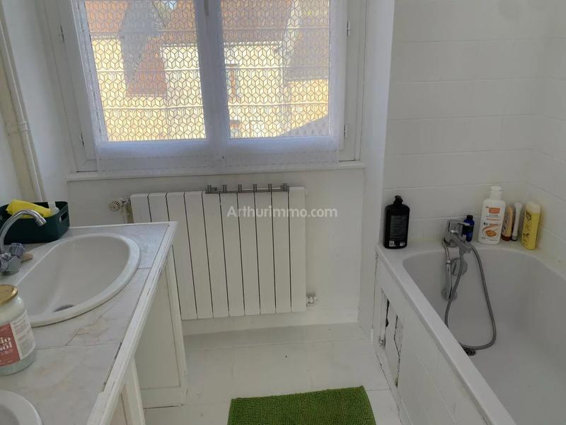 Maison - 384 m² - 18 pièces