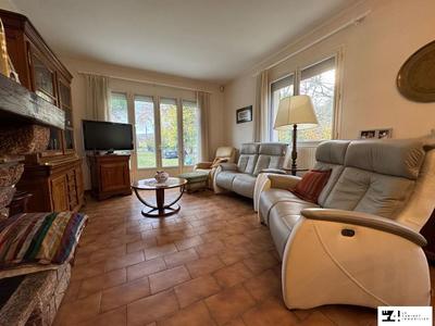 Maison traditionnelle - 140 m² - 5 pièces