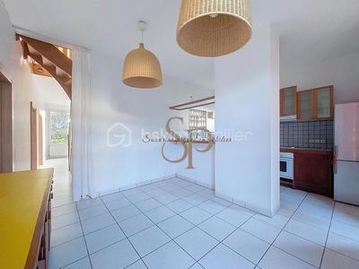 Maison en pierre - 190 m² - 8 pièces