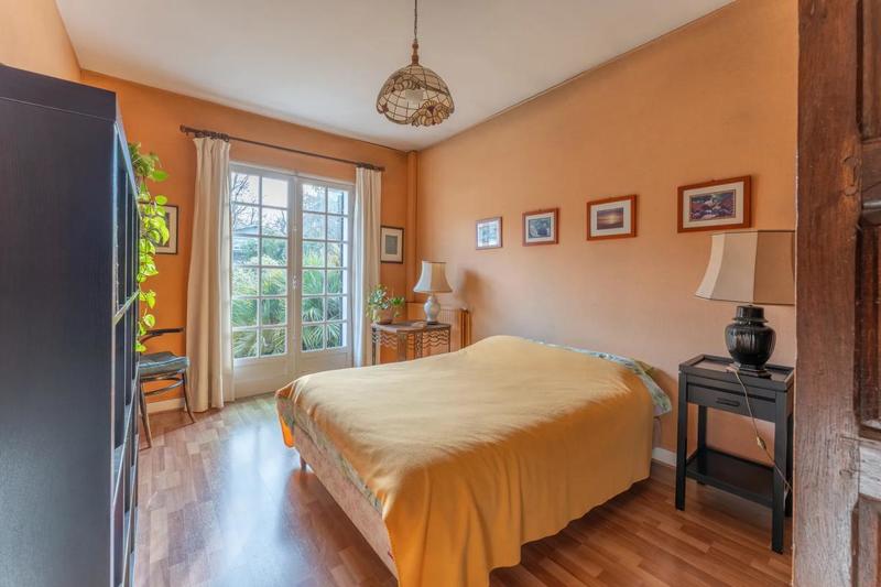 Maison - 211 m² - 6 pièces