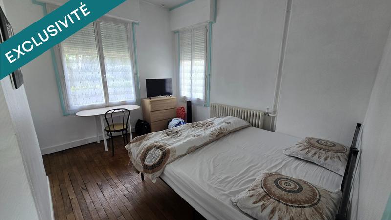 Maison - 210 m² - 18 pièces