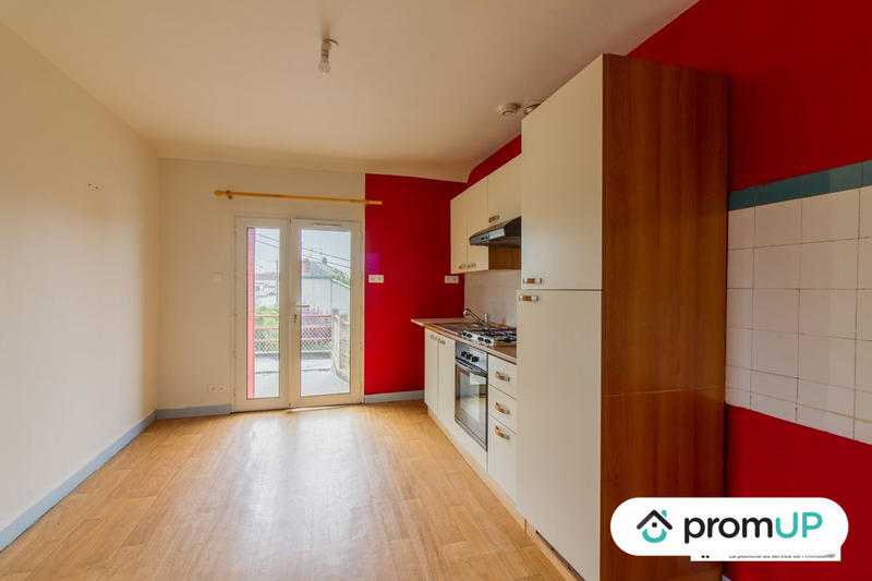 Maison - 240 m² - 8 pièces