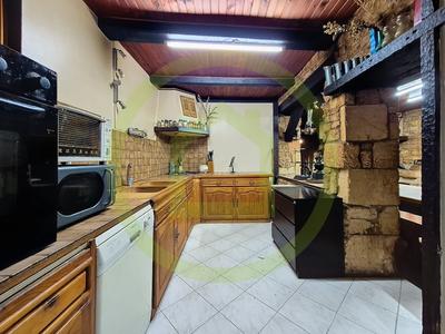 Maison - 121 m² - 5 pièces