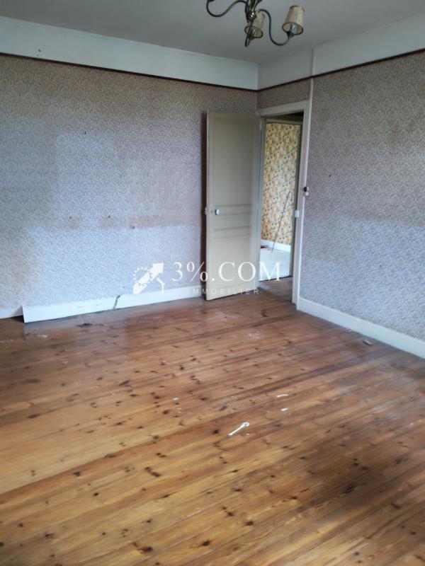 Maison - 94 m² - 8 pièces