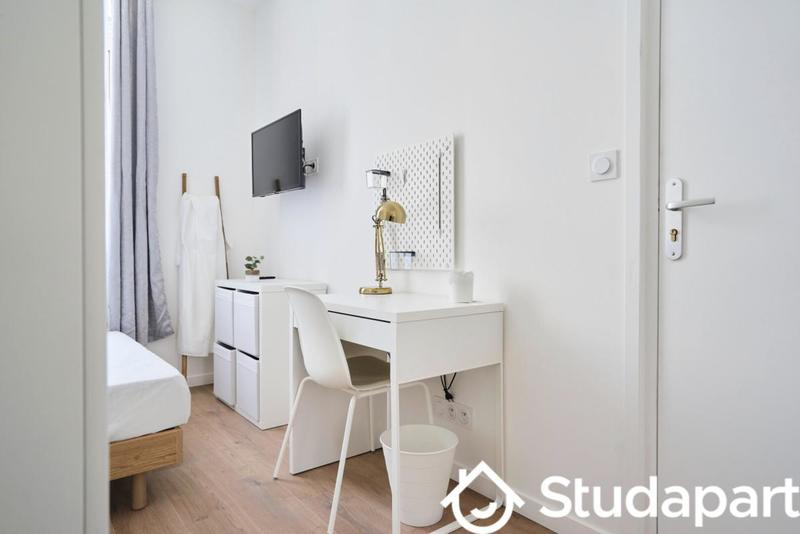 Chambre - 12 m² - 1 pièce