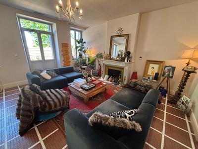 Maison de maîtres - 190 m² - 8 pièces