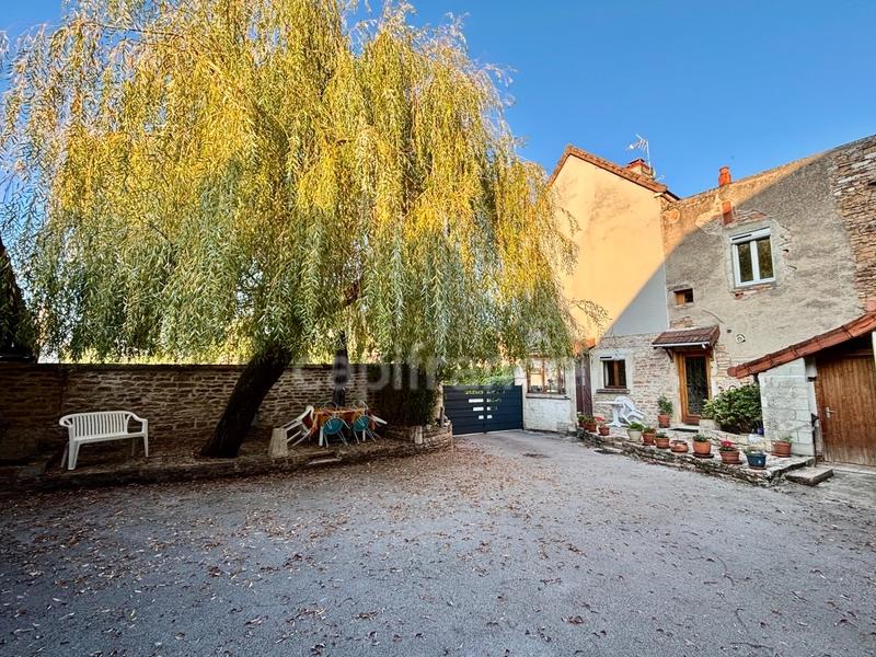 Maison - 200 m² - 6 pièces