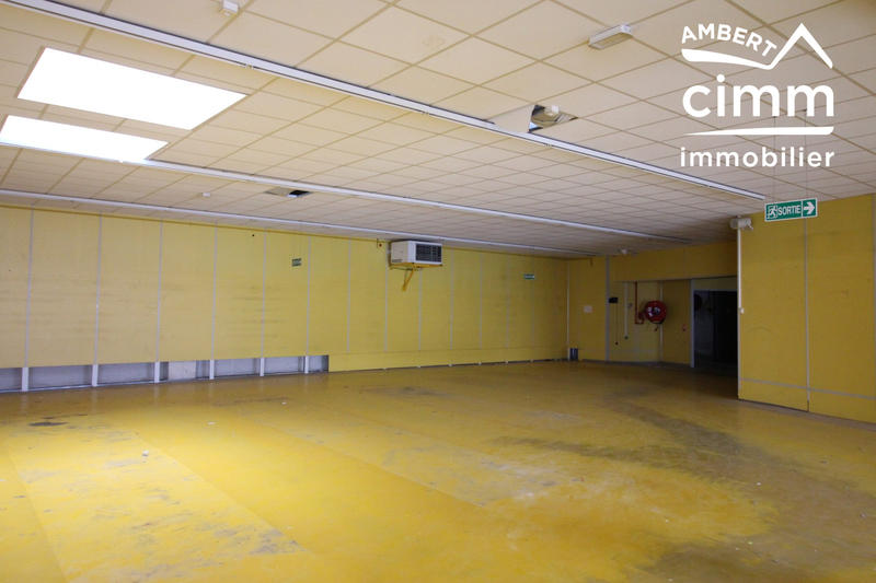 Local commercial - 940 m² - 2 pièces