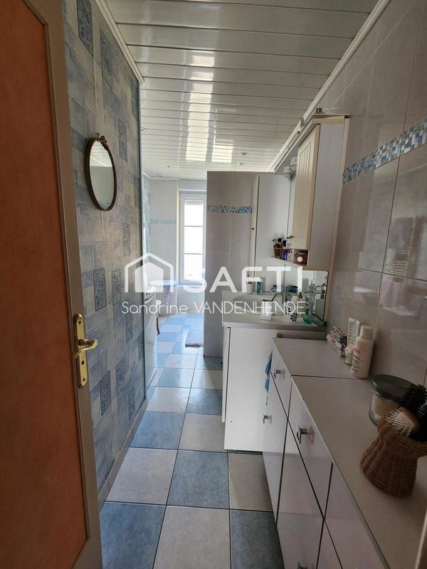 Maison - 260 m² - 10 pièces