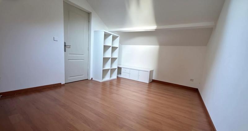 Appartement - 100 m² - 4 pièces