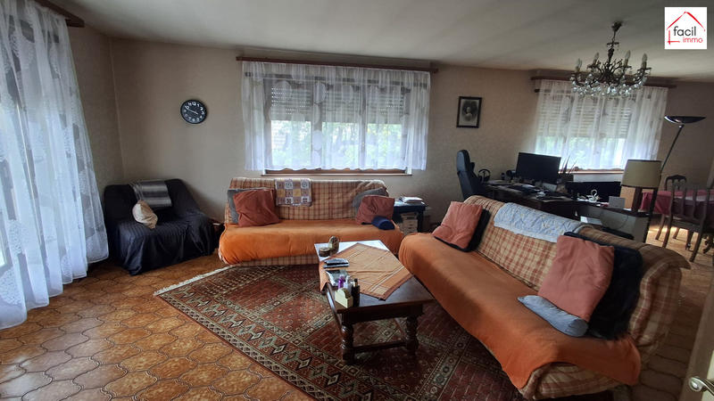 Maison - 250 m² - 9 pièces