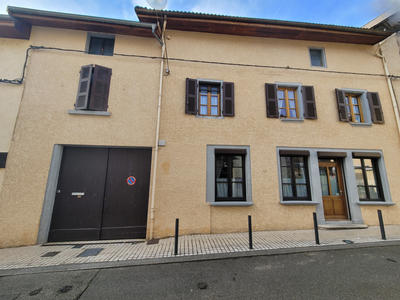 Maison - 254 m² - 10 pièces