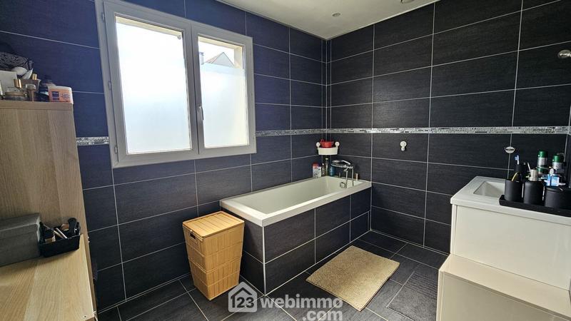 Maison - 102 m² - 5 pièces